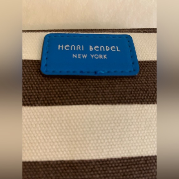 Henri Bendel Small Striped Canvas Dopp Kit (NWOT) - Picture 4 of 7